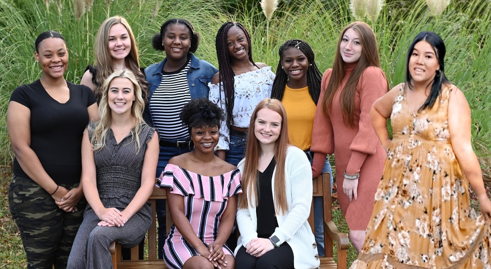 2020 Homecoming Queen Breyun and her beautiful court!